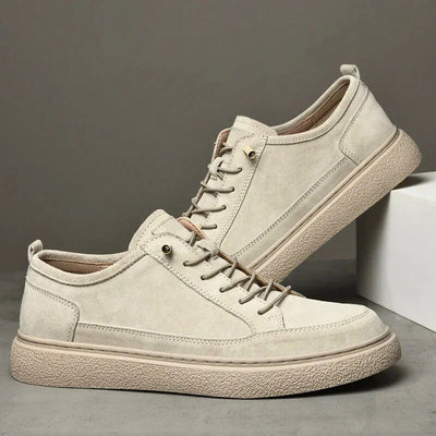 Sneaker aus Wildleder