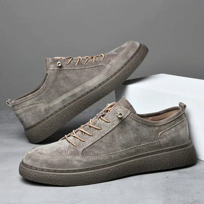 Sneaker aus Wildleder