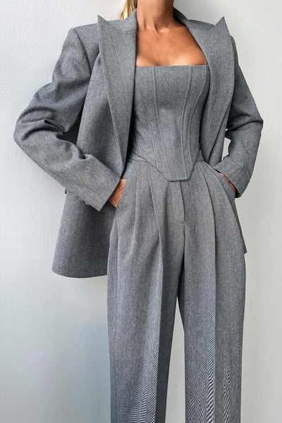Nora - Dreiteiliges Set mit doppelreihigem Blazer