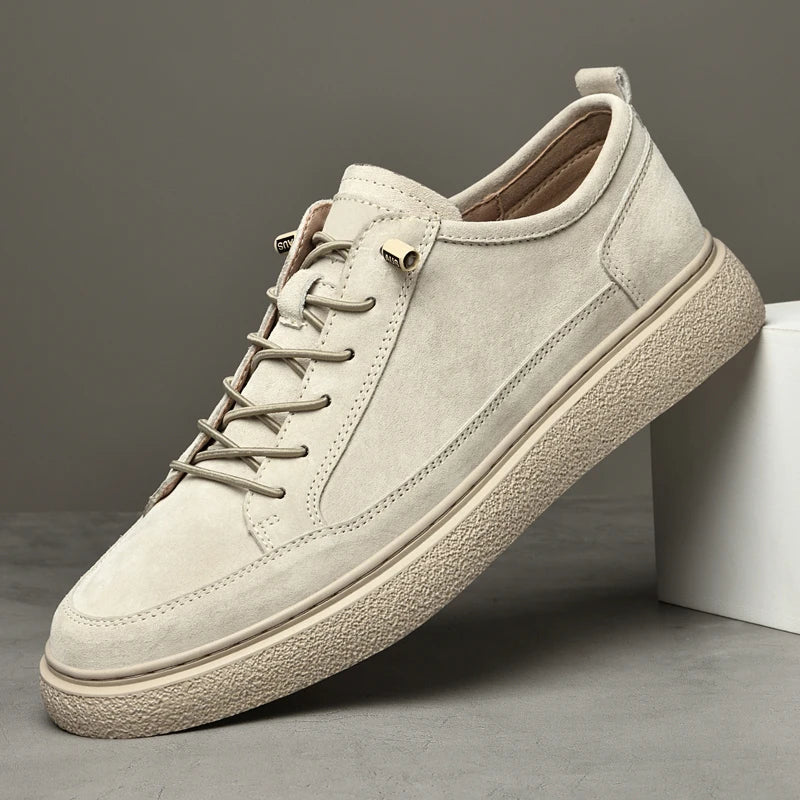 Sneaker aus Wildleder