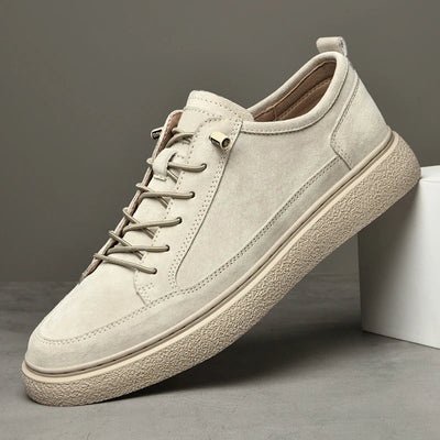 Sneaker aus Wildleder