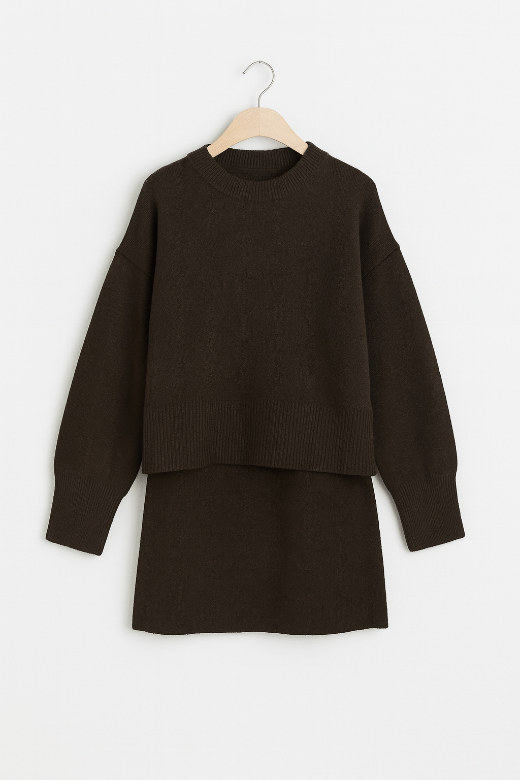 Carina Strick-Zweiteiler mit Pullover und Minirock