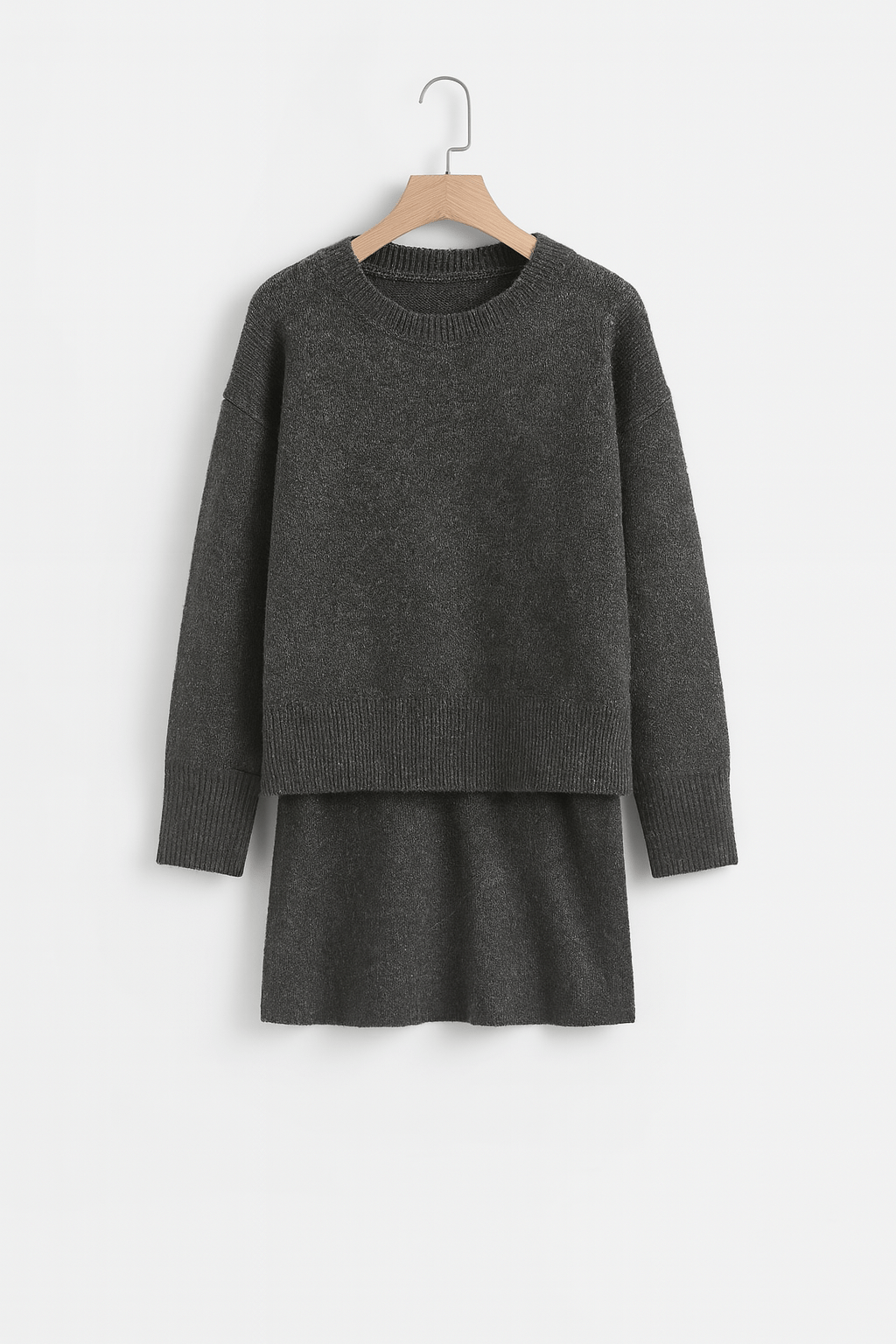 Carina Strick-Zweiteiler mit Pullover und Minirock