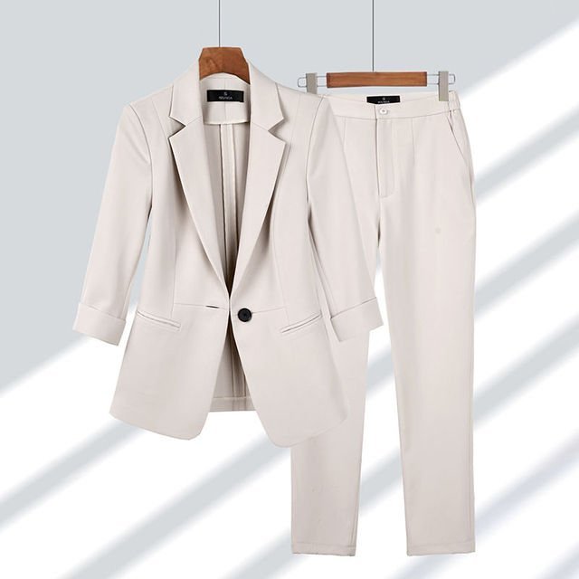 Karoline Blazer und Hosen Set