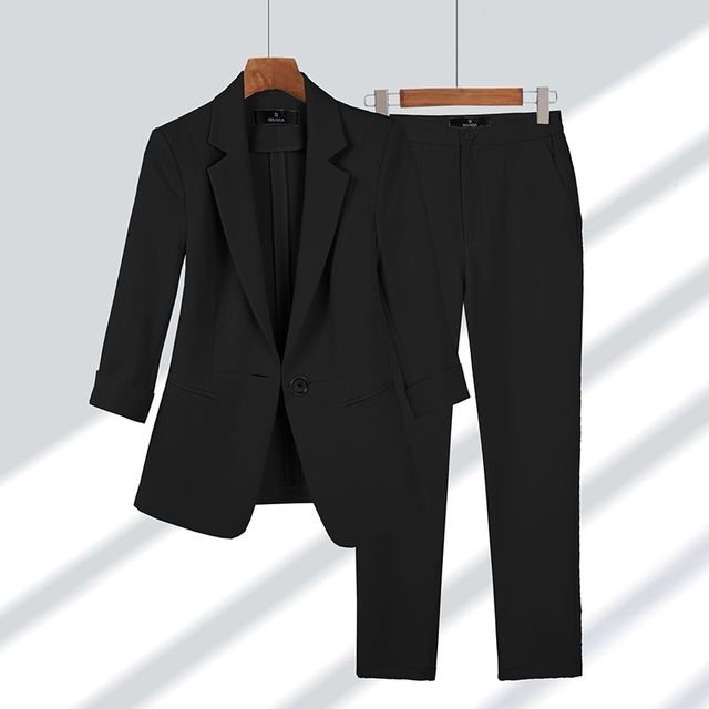 Karoline Blazer und Hosen Set