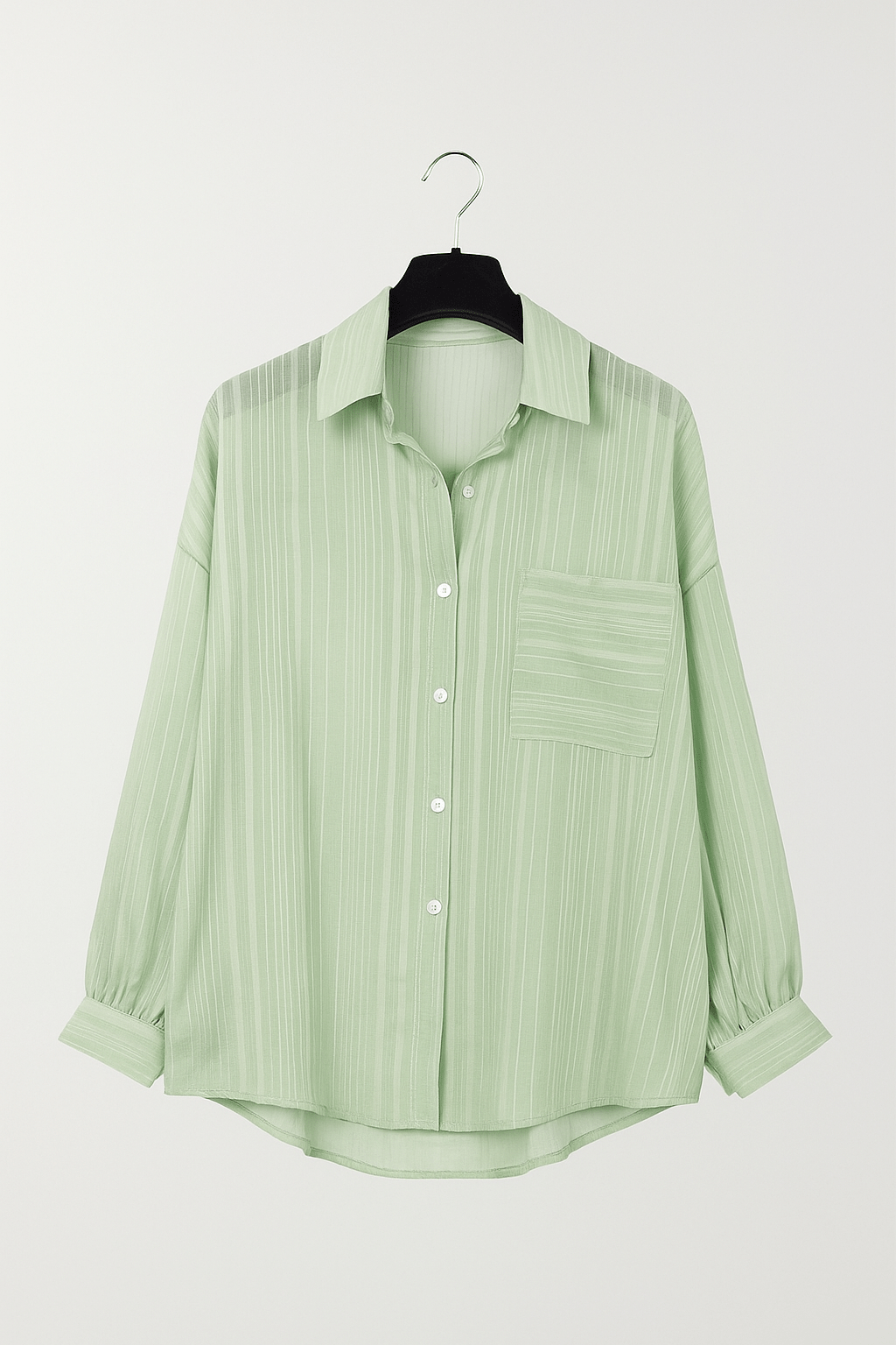 Yvet Lockere Bluse mit Knopfleiste und Brusttasche